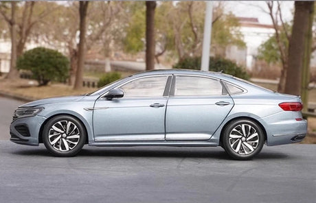 [OEM] 1:18 Volkswagen 2022 Passat Blue Model Car Die-Cast