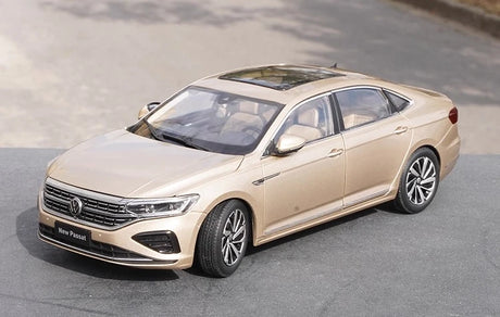 [OEM] 1:18 Volkswagen 2022 Passat Gold Model Car Die-Cast