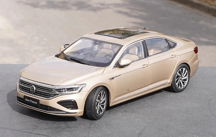 [OEM] 1:18 Volkswagen 2022 Passat Gold Model Car Die-Cast