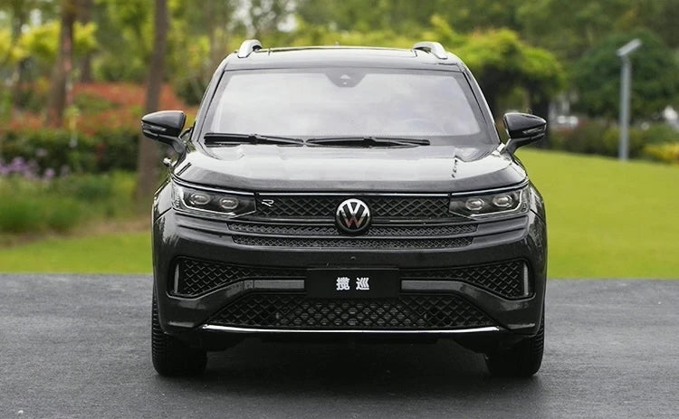 [OEM] 1:18 Volkswagen 2022 Tavendor Black Model Car Die-Cast