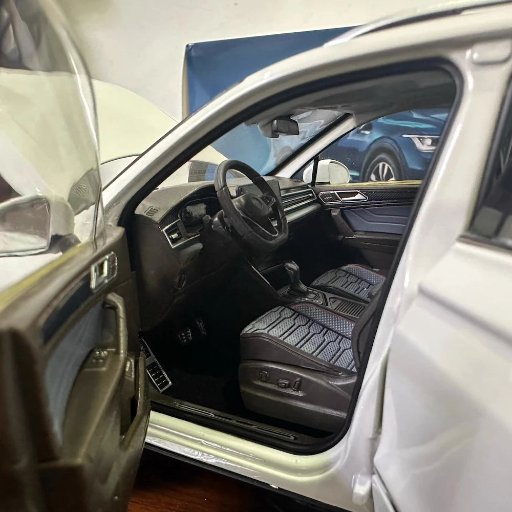 [OEM] 1:18 Volkswagen 2022 Tiguan L blanc voiture miniature Die-Cast