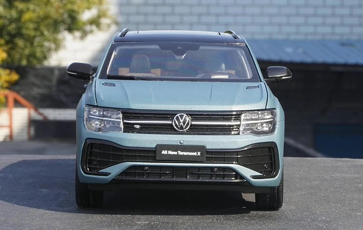 [OEM] 1:18 Volkswagen 2023 Atlas Teramont Blue Model Car Die-Cast