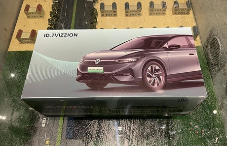 [OEM] 1:18 Volkswagen 2023 ID.7 Red Model Car Die-Cast