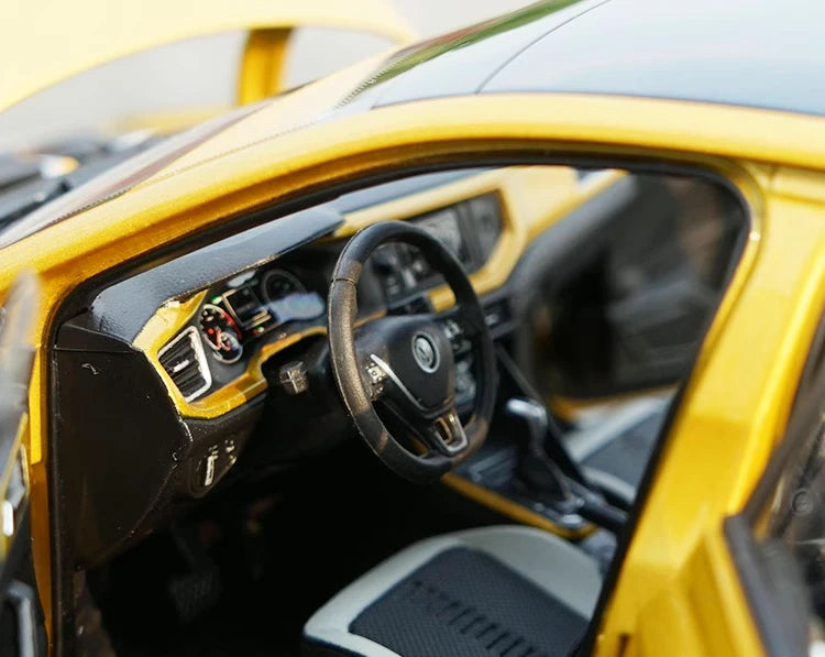 [OEM] 1:18 Volkswagen 2023 Polo Yellow Model Car Die-Cast