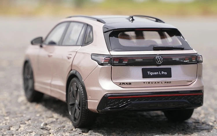 [OEM] 1:18 Volkswagen 2024 Tiguan L Pink Model Car Die-Cast