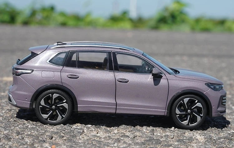 [OEM] 1:18 Volkswagen 2024 Tiguan L Purple Model Car Die-Cast