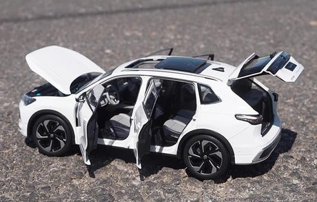 [OEM] 1:18 Volkswagen 2024 Tiguan L White Model Car Die-Cast