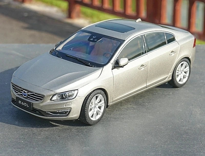 [OEM] 1:18 Volvo 2014 S60L Gold Model Car Die-Cast