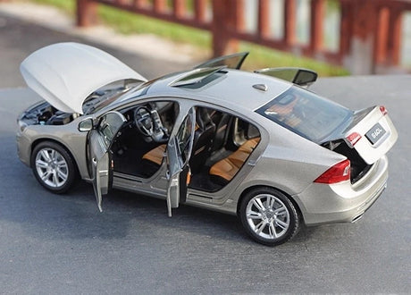 [OEM] 1:18 Volvo 2014 S60L Gold Model Car Die-Cast