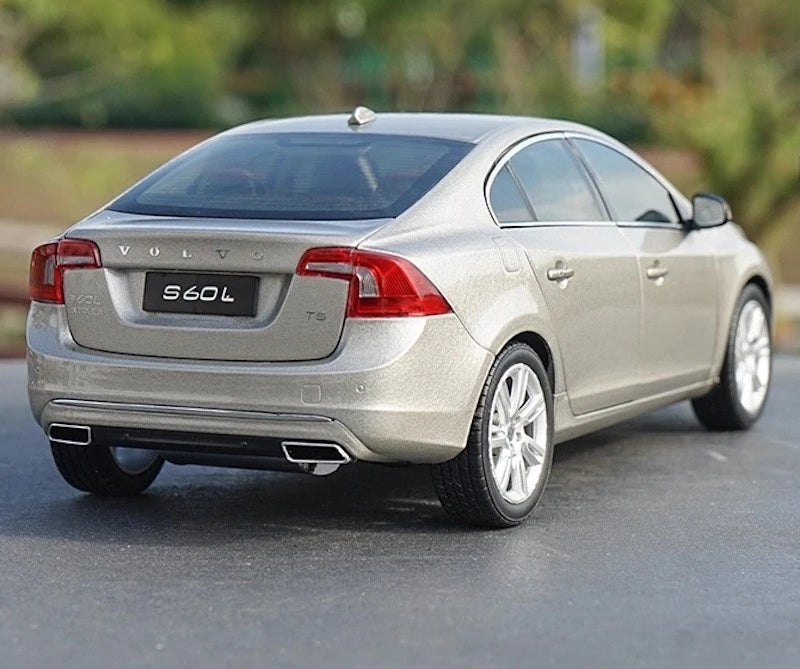 [OEM] 1:18 Volvo 2014 S60L Gold Model Car Die-Cast