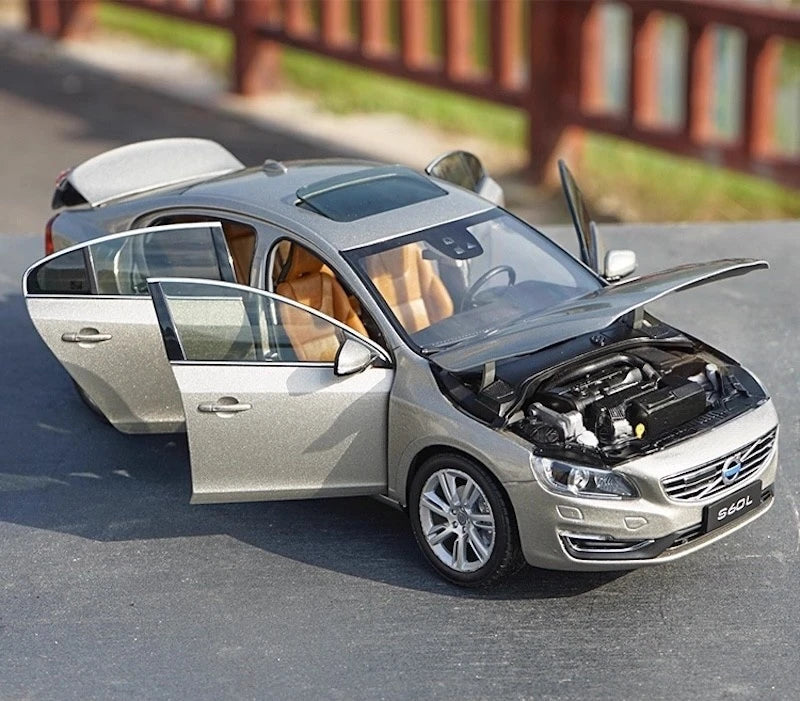 [OEM] 1:18 Volvo 2014 S60L Gold Model Car Die-Cast