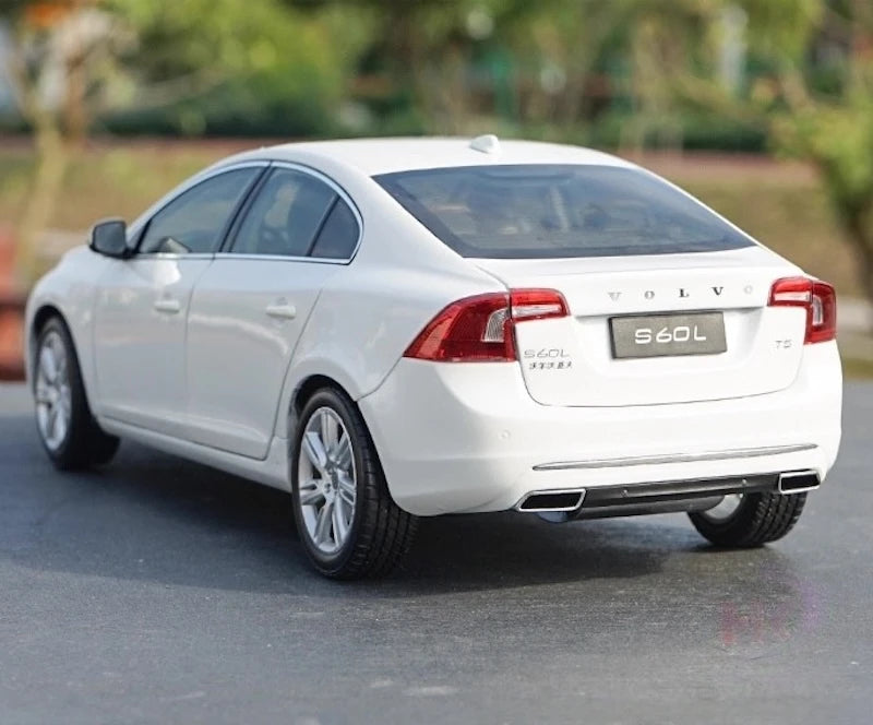 [OEM] 1:18 Volvo 2014 S60L bianco modellino di auto Die-Cast