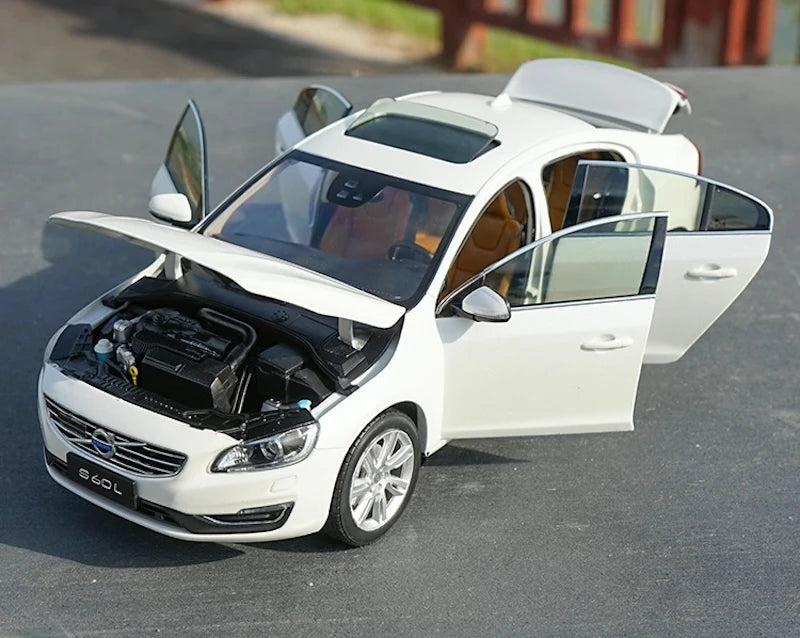 [OEM] 1:18 Volvo 2014 S60L bianco modellino di auto Die-Cast