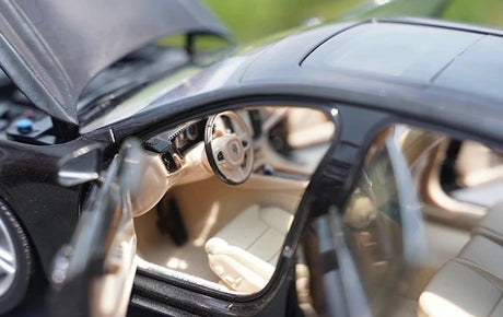 [OEM] 1:18 Volvo 2015 S90 Black Model Car Die-Cast