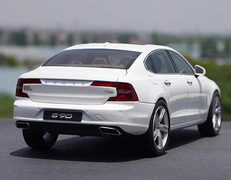 [OEM] 1:18 Volvo 2015 S90 White Model Car Die-Cast