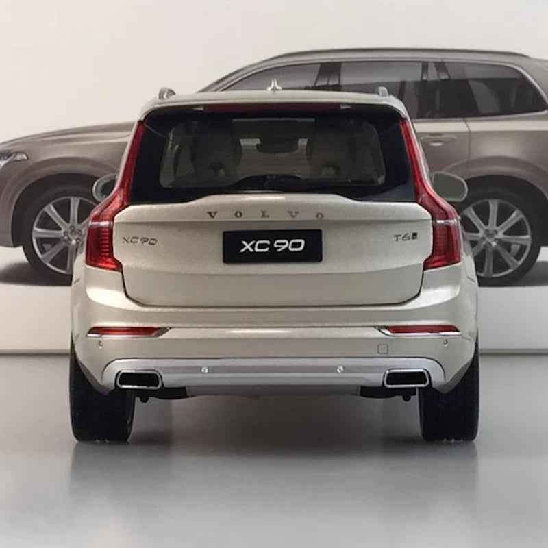 [OEM] 1:18 Volvo 2015 XC90 Gold Model Car Die-Cast