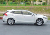 [OEM] 1:18 Volvo 2016 V40 White Model Car Die-Cast
