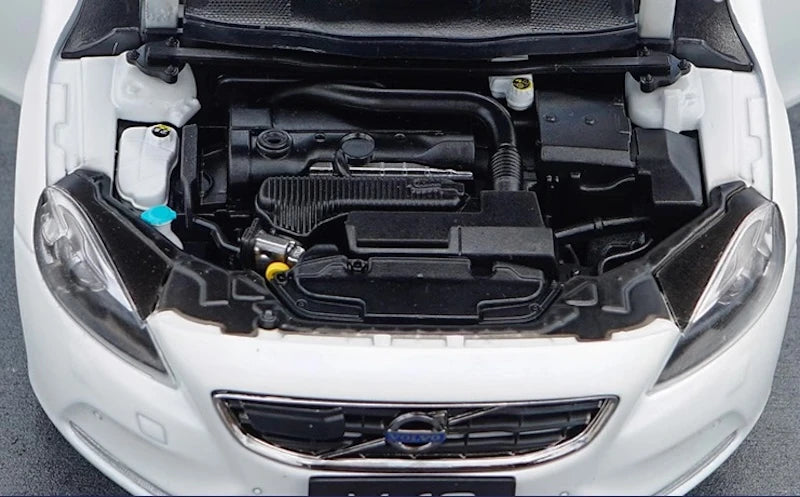 [OEM] 1:18 Volvo 2016 V40 White Model Car Die-Cast
