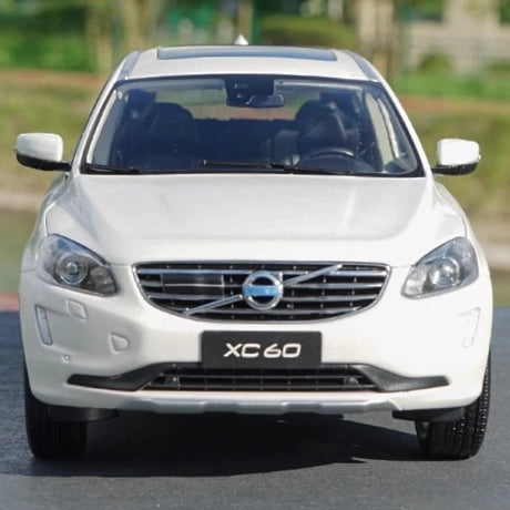 [OEM] 1:18 Volvo 2016 XC60 White Model Car Die-Cast