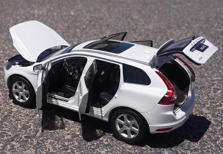 [OEM] 1:18 Volvo 2016 XC60 White Model Car Die-Cast