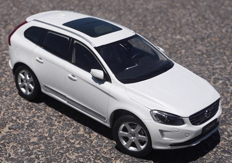 [OEM] 1:18 Volvo 2016 XC60 White Model Car Die-Cast