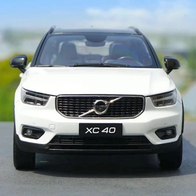 [OEM] 1:18 Volvo 2018 XC40 White Model Car Die-Cast