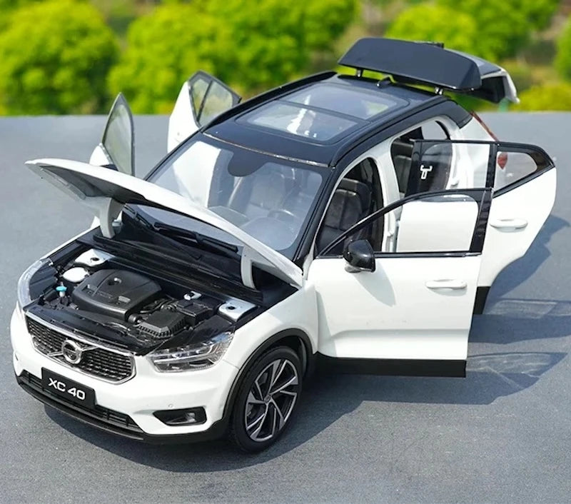 [OEM] 1:18 Volvo 2018 XC40 White Model Car Die-Cast
