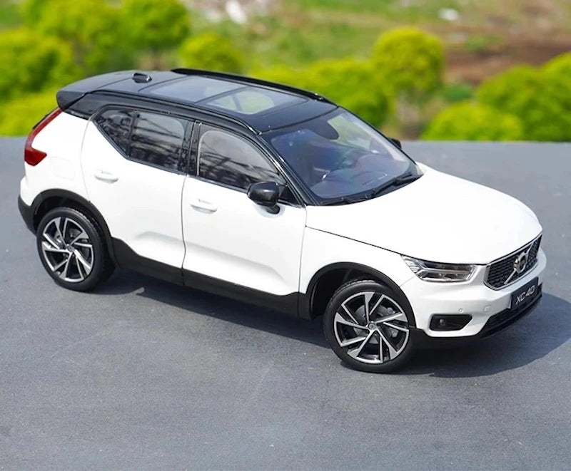[OEM] 1:18 Volvo 2018 XC40 White Model Car Die-Cast