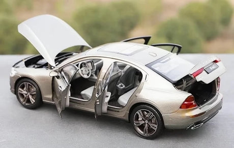 [OEM] 1:18 Volvo 2020 S60 Gold Model Car Die-Cast