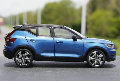 [OEM] 1:18 Volvo 2022 XC40 Blue Model Car Die-Cast