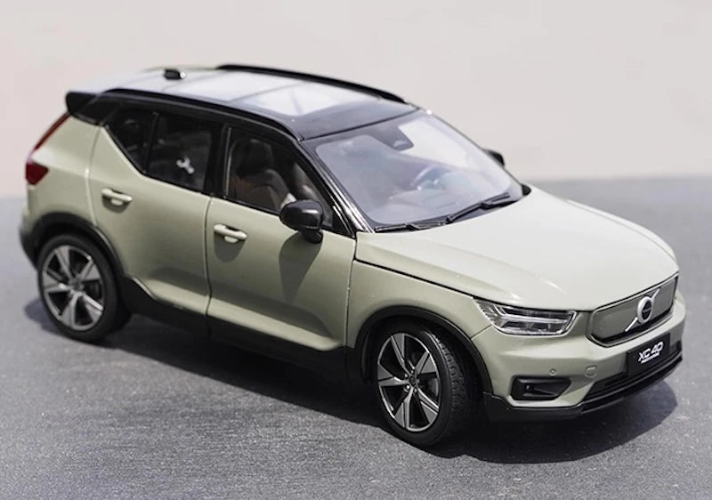 [OEM] 1:18 Volvo 2022 XC40 Green Model Car Die-Cast