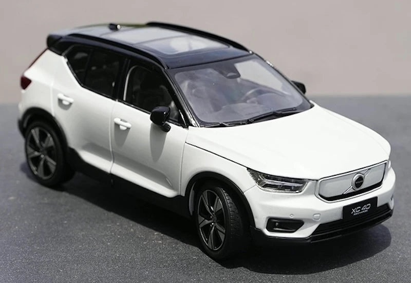[OEM] 1:18 Volvo 2022 XC40 White Model Car Die-Cast