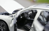 [OEM] 1:18 Volvo 2022 XC60 White Model Car Die-Cast