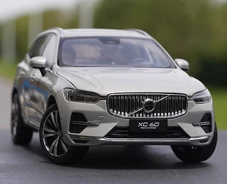 [OEM] 1:18 Volvo 2022 XC60 Silver Model Car Die-Cast