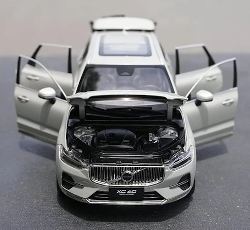 [OEM] 1:18 Volvo 2022 XC60 Silver Model Car Die-Cast