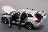 [OEM] 1:18 Volvo 2022 XC60 zilver modelauto Die-Cast