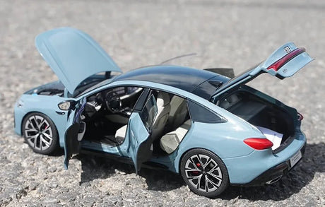 [OEM] 1:18 Audi 2023 A5L Sportback Blue Model Car Die-Cast