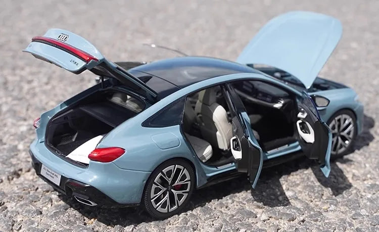 [OEM] 1:18 Audi 2023 A5L Sportback Blue Model Car Die-Cast