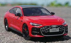 [OEM] 1:18 Audi 2023 A5L Sportback Red Model Car Die-Cast