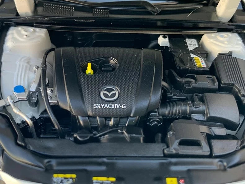 [OEM] 1:18 Mazda 2020 CX-30 White Model Car Die-Cast