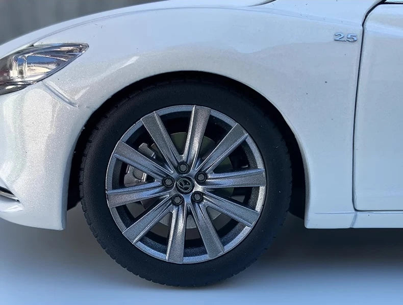 [OEM] 1:18 Mazda 2020 CX-30 White Model Car Die-Cast