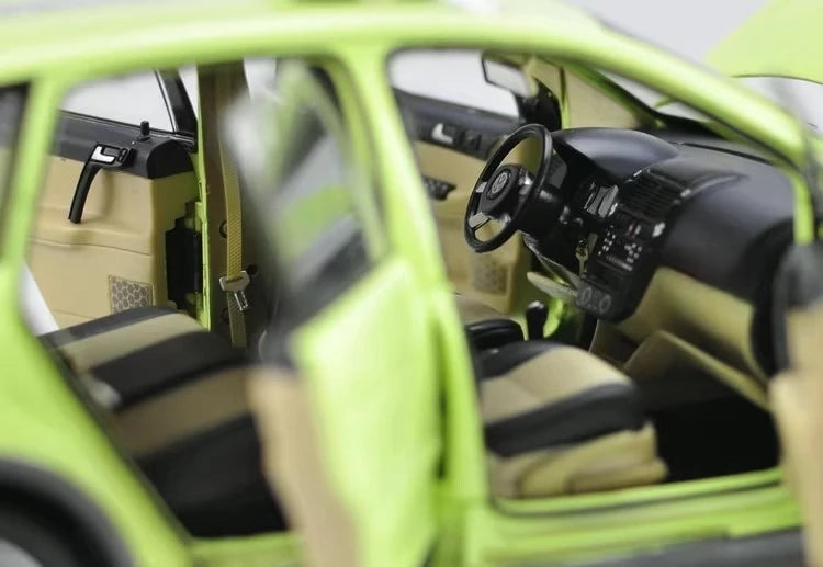 [OEM] 1:18 Volkswagen 2007 Crosspolo Green Model Car Die-Cast