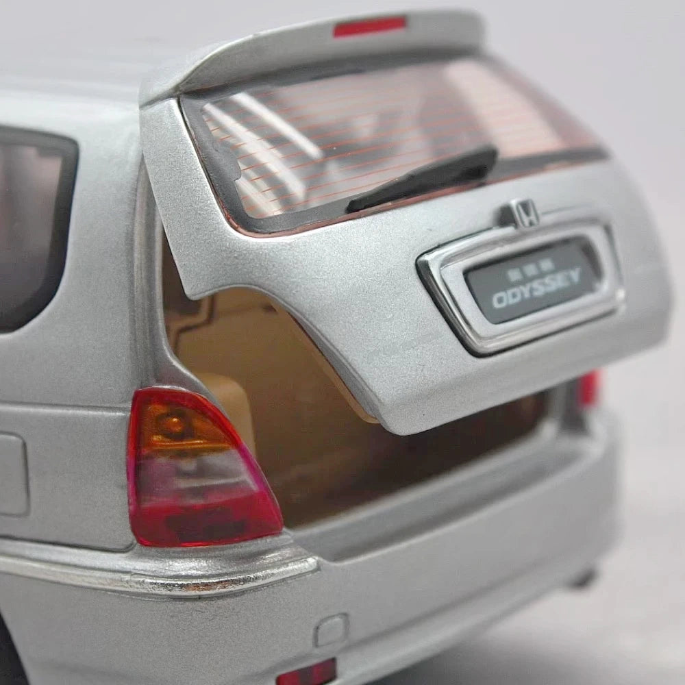 [OEM] 1:24 Honda 1999 Odyssey argento modellino di auto Die-Cast