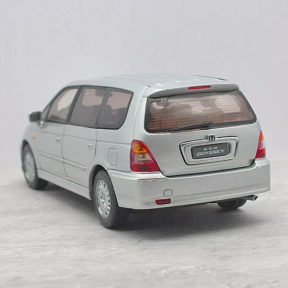 [OEM] 1:24 Honda 1999 Odyssey Silver Model Car Die-Cast