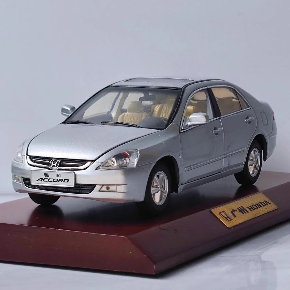 [OEM] 1:24 Honda 2003 Accord argento modellino di auto Die-Cast