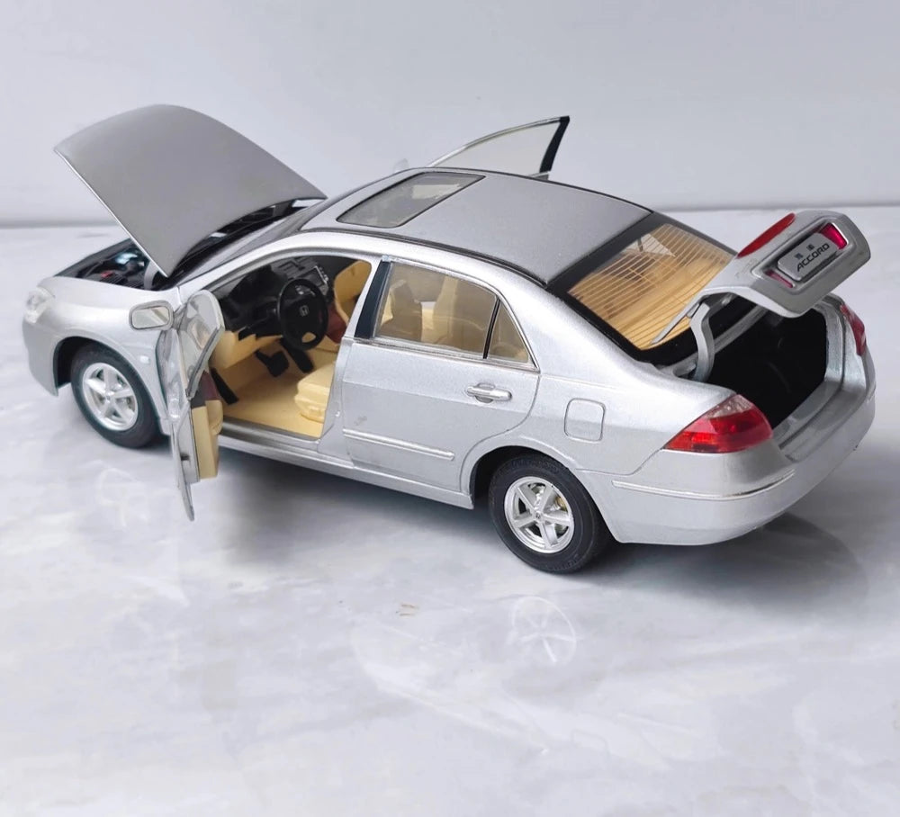[OEM] 1:24 Honda 2003 Accord argento modellino di auto Die-Cast