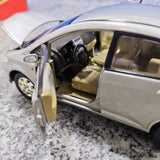 [OEM] 1:24 Honda 2003 Fit Saloon silver modellbil Die-Cast
