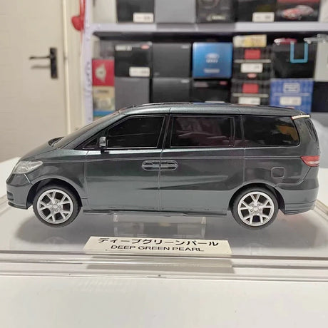 OEM Honda 2004 Elysion Green 1:24 – Kolekcjonerski model odlewany