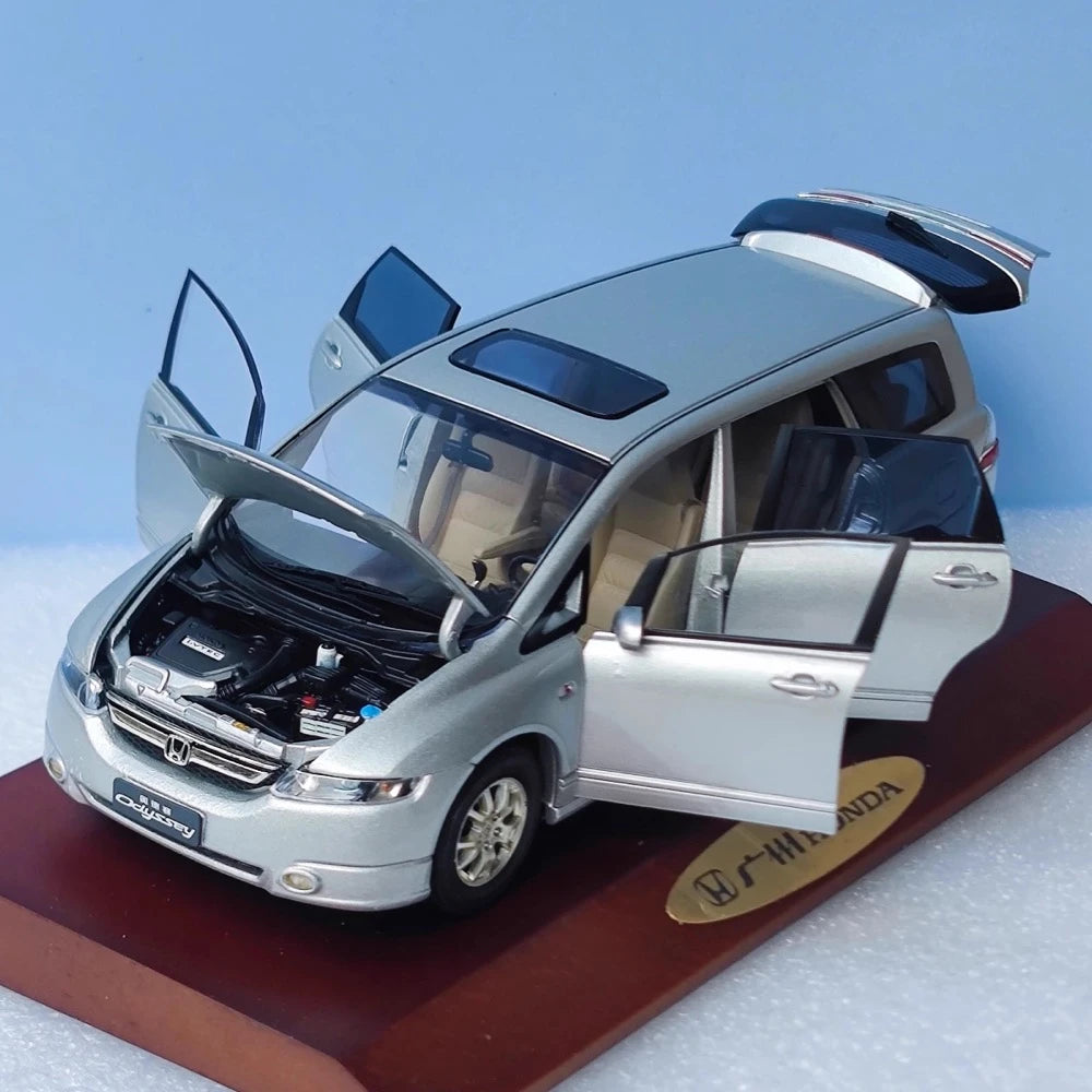 [OEM] 1:24 Honda 2004 Odyssey RB1 argent voiture miniature Die-Cast