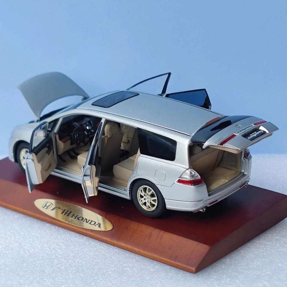 [OEM] 1:24 Honda 2004 Odyssey RB1 argent voiture miniature Die-Cast